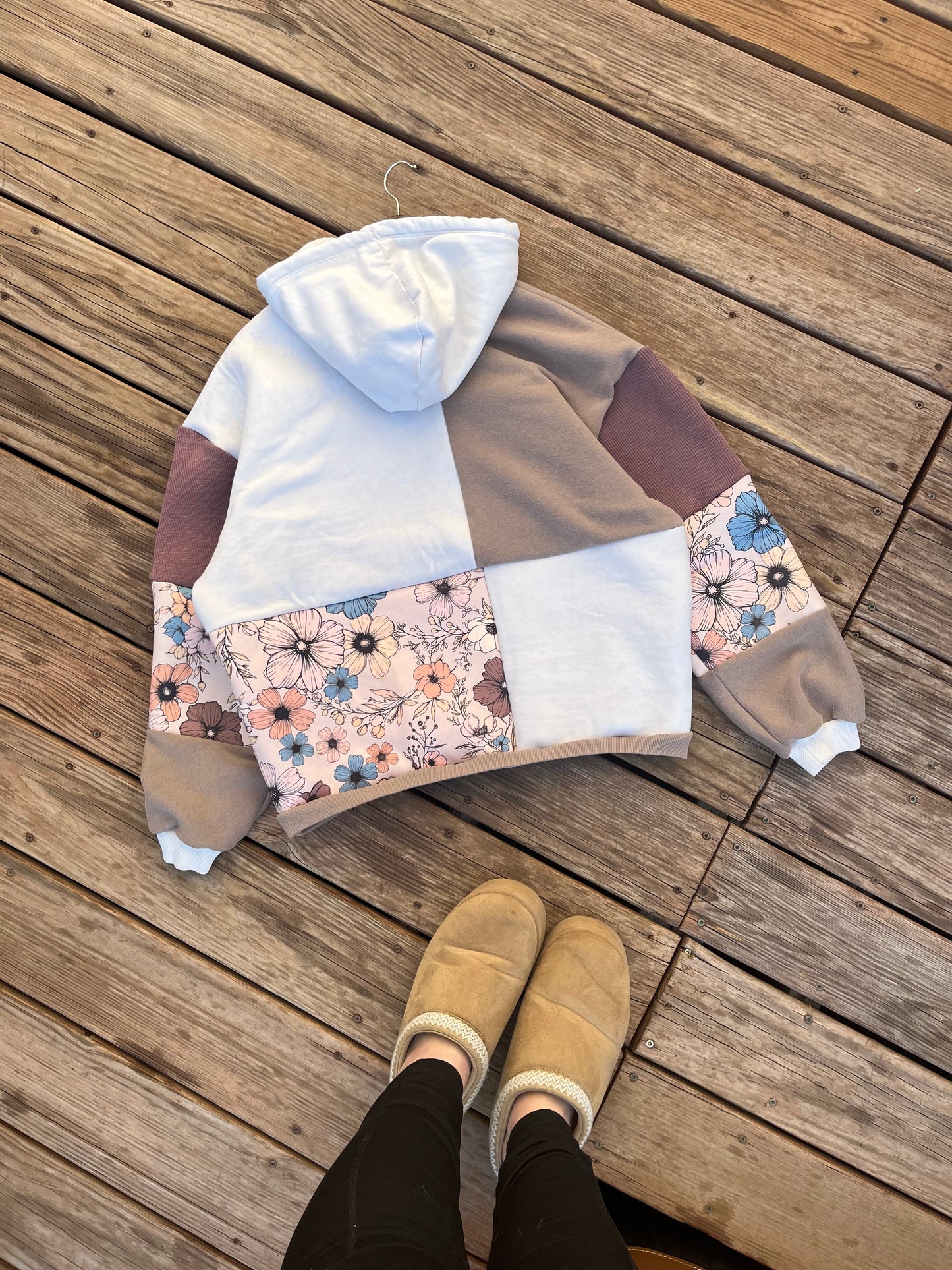 Soft florals patchwork hoodie (L/XL)